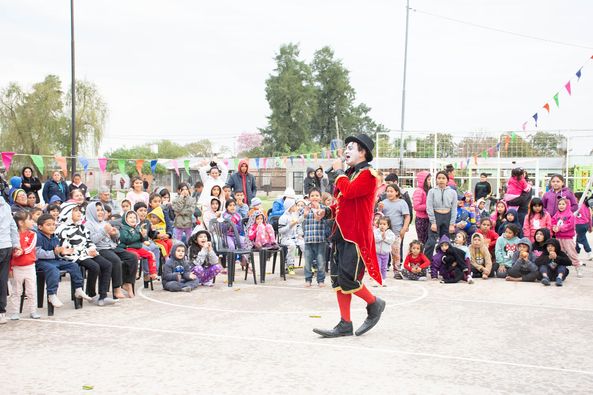 Chaque el Circo sigue divirtiendo y sorprendiendo a chicos y chicas de cada barrio de Resistencia