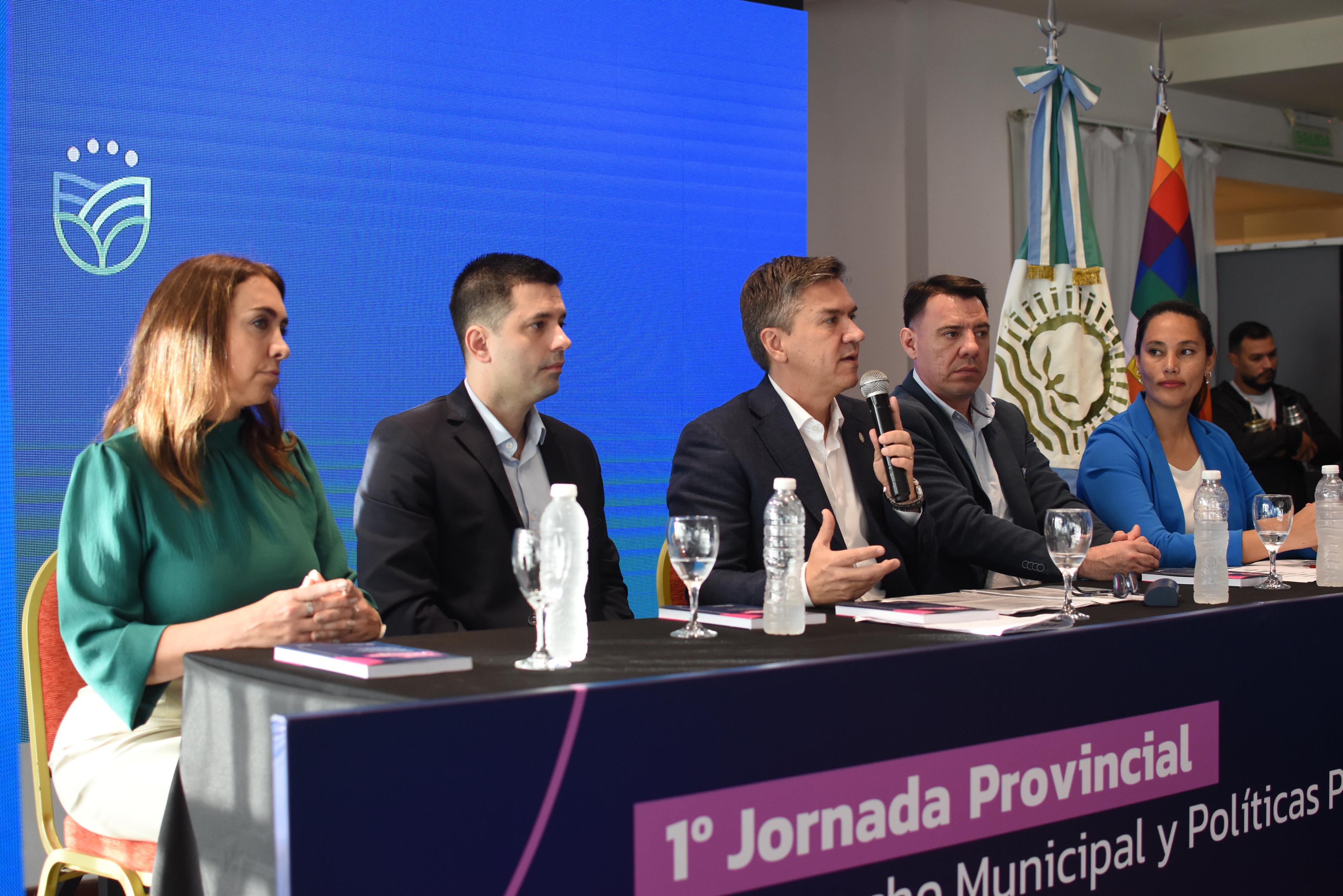 Zdero realizó la apertura de la 1ra. Jornada provincial de derecho municipal y políticas públicas