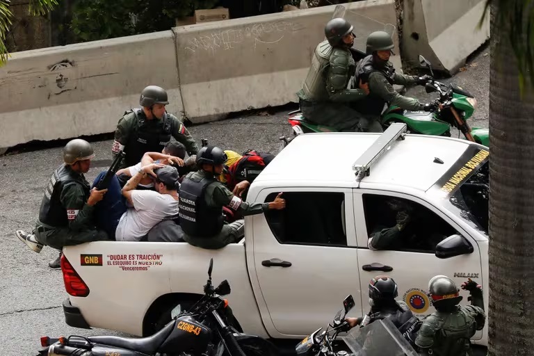 Aumentaron a 11 los civiles asesinados durante las protestas contra el fraude en Venezuela