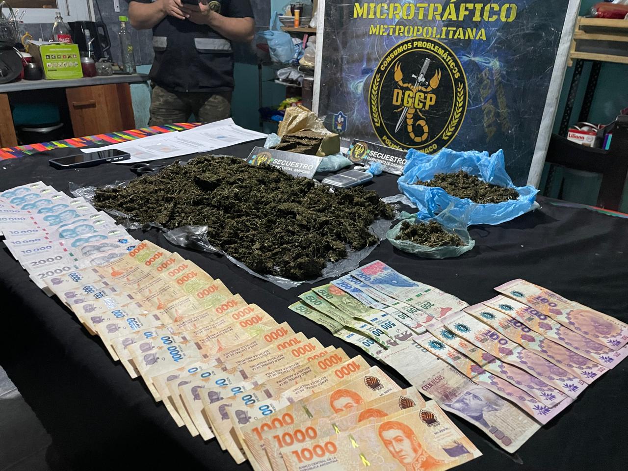 Resistencia: antinarcóticos secuestraron cocaina, marihuana, dinero y aprehendieron a un hombre