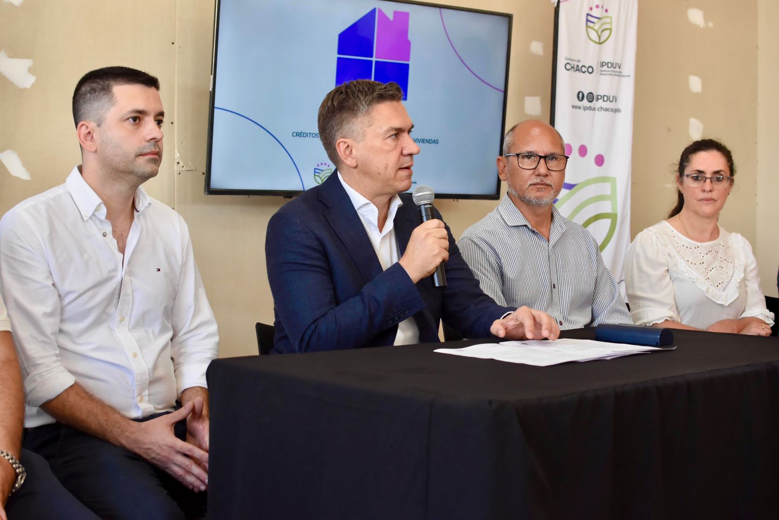 ”CHACO A LA OBRA”: EL GOBERNADOR ZDERO ANUNCIÓ UNA NUEVA LÍNEA DE PRÉSTAMOS PARA REFACCIÓN Y AMPLIACIÓN DE VIVIENDAS FAMILIARES