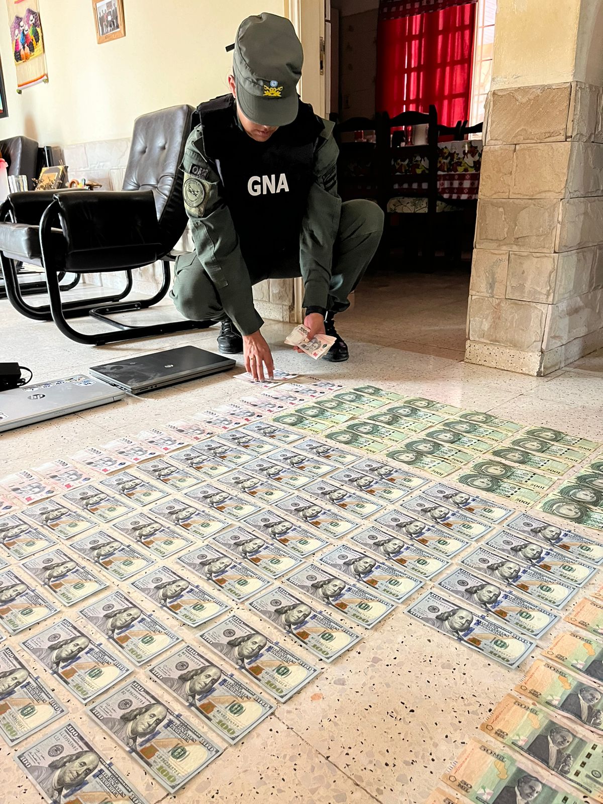 Gendarmería realiza múltiples allanamientos por lavado de activos producto del contrabando.