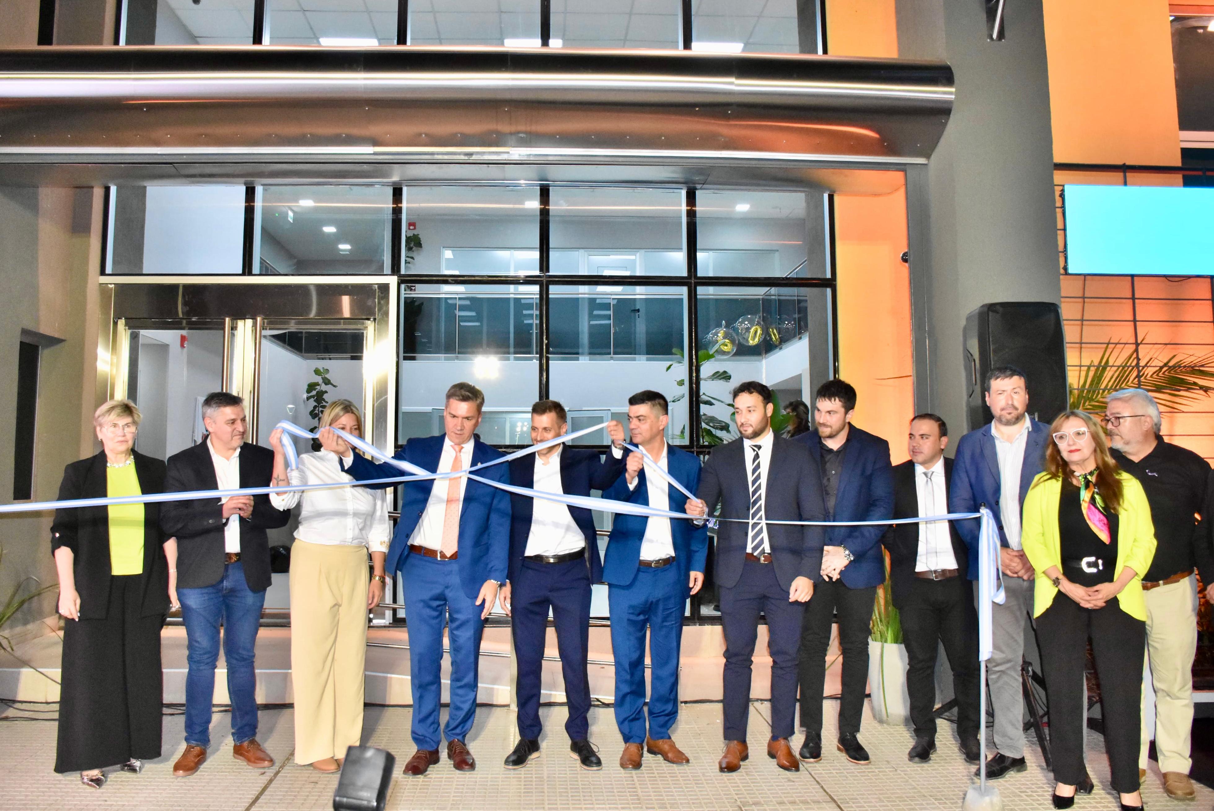 El Gobernador Zdero inauguró el nuevo edificio de oficinas de Lotería Chaqueña