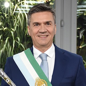 Leandro Zdero vuelve a subir en Imagen Positiva según la encuesta de Cb Consultora y se ubica en el cuarto lugar entre los gobernadores