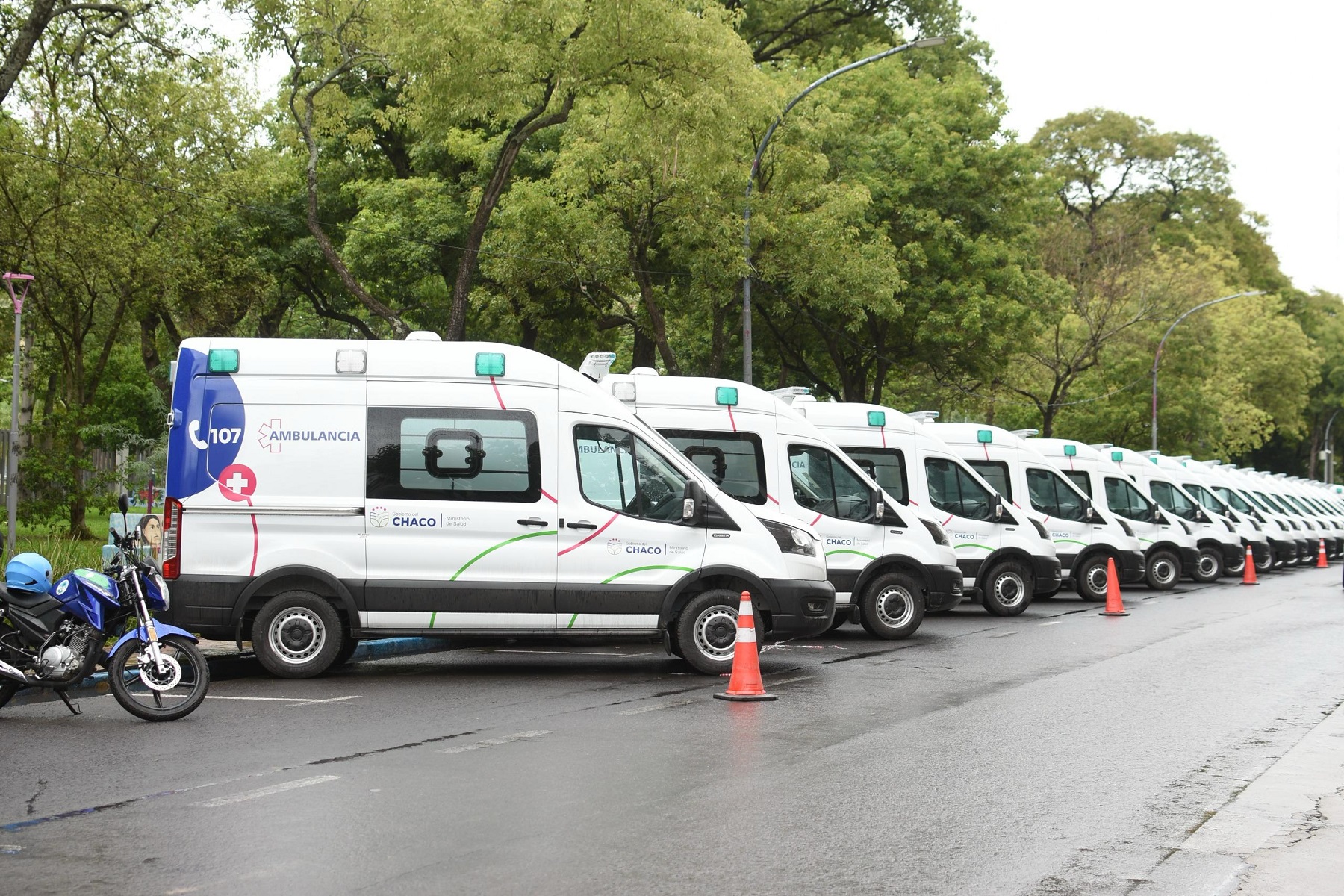 EL GOBERNADOR ZDERO PRESENTÓ LA COMPRA DE 27 NUEVAS AMBULANCIAS Y TRES VEHÍCULOS PARA REFORZAR EL SERVICIO SANITARIO PROVINCIAL