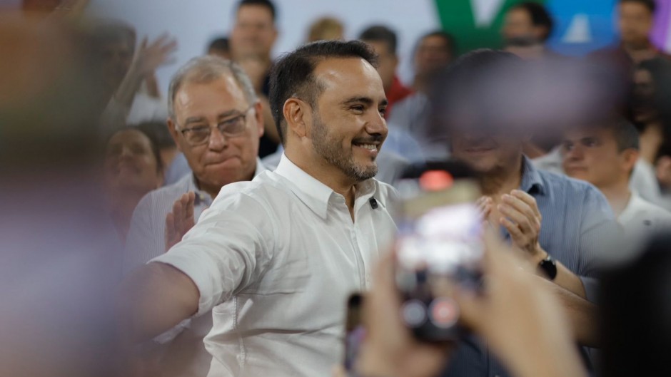 Valdés ganó en primera vuelta en Corrientes y los libertarios quedaron cuartos