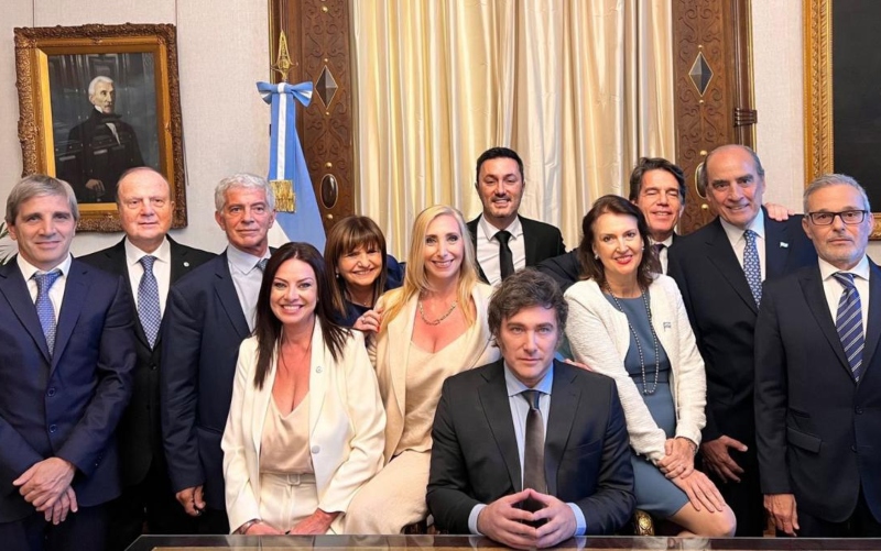 Vos sacala del colchón que nosotros el Gabinete Nacional la tenemos seguro afuera