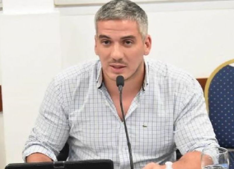 Interpelación al ministro Jorge ‘Pato’ Gómez: Slimel criticó “la oscuridad e improvisación” del gobierno