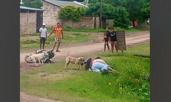 Ataque en plena vía pública: un hombre fue agredido bajo presunto efecto de drogas en Resistencia