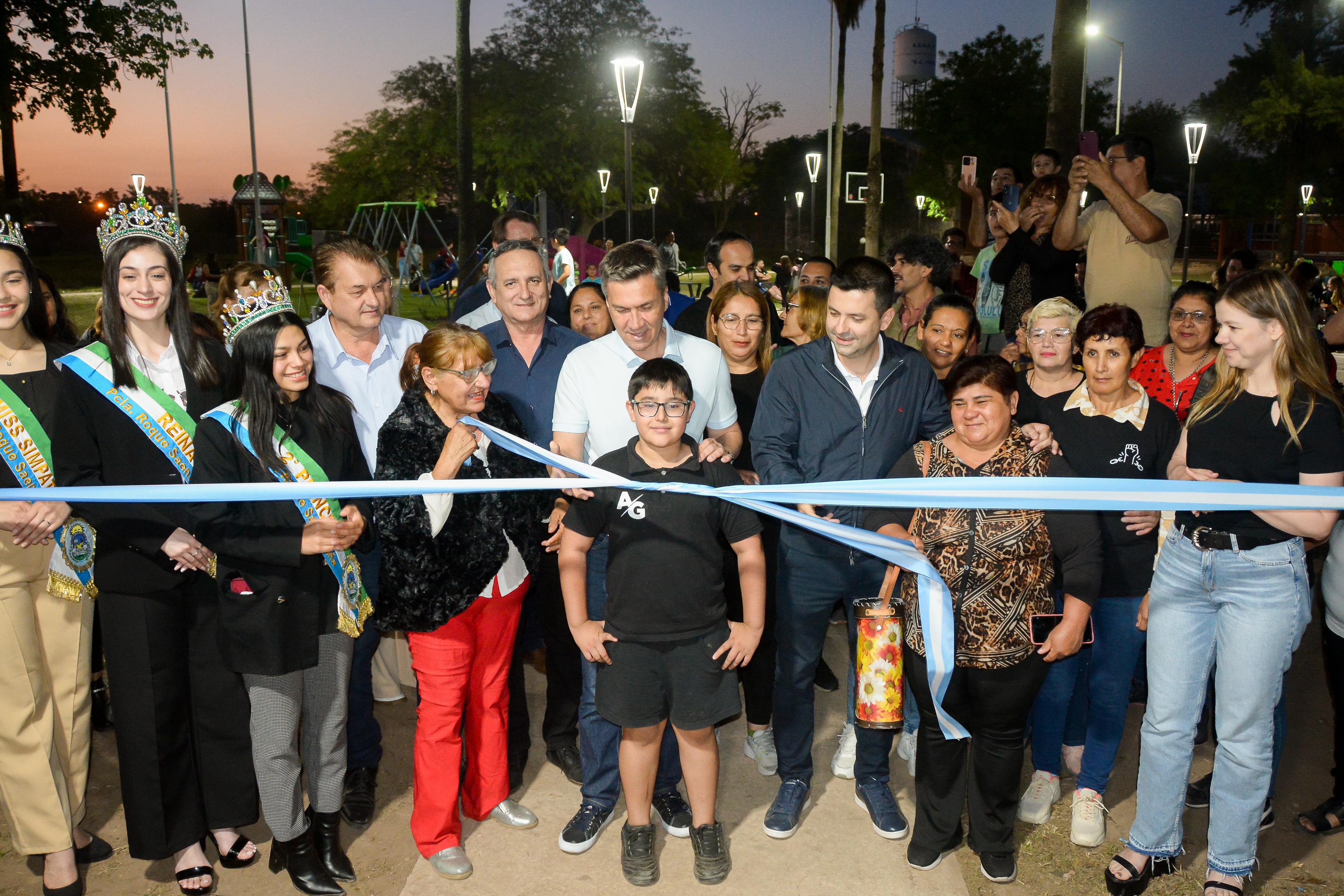 SÁENZ PEÑA TIENE UNA PLAZA RENOVADA: “ES UN ESFUERZO COMPARTIDO QUE LE CAMBIA LA VIDA A LA GENTE” DIJO EL GOBERNADOR ZDERO