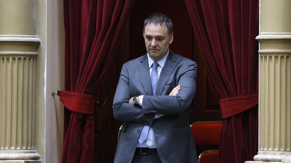 Mal clima con Adorni en el gobierno: 