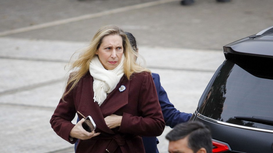 Echaron a la mano derecha de Karina por el escándalo en Olivos